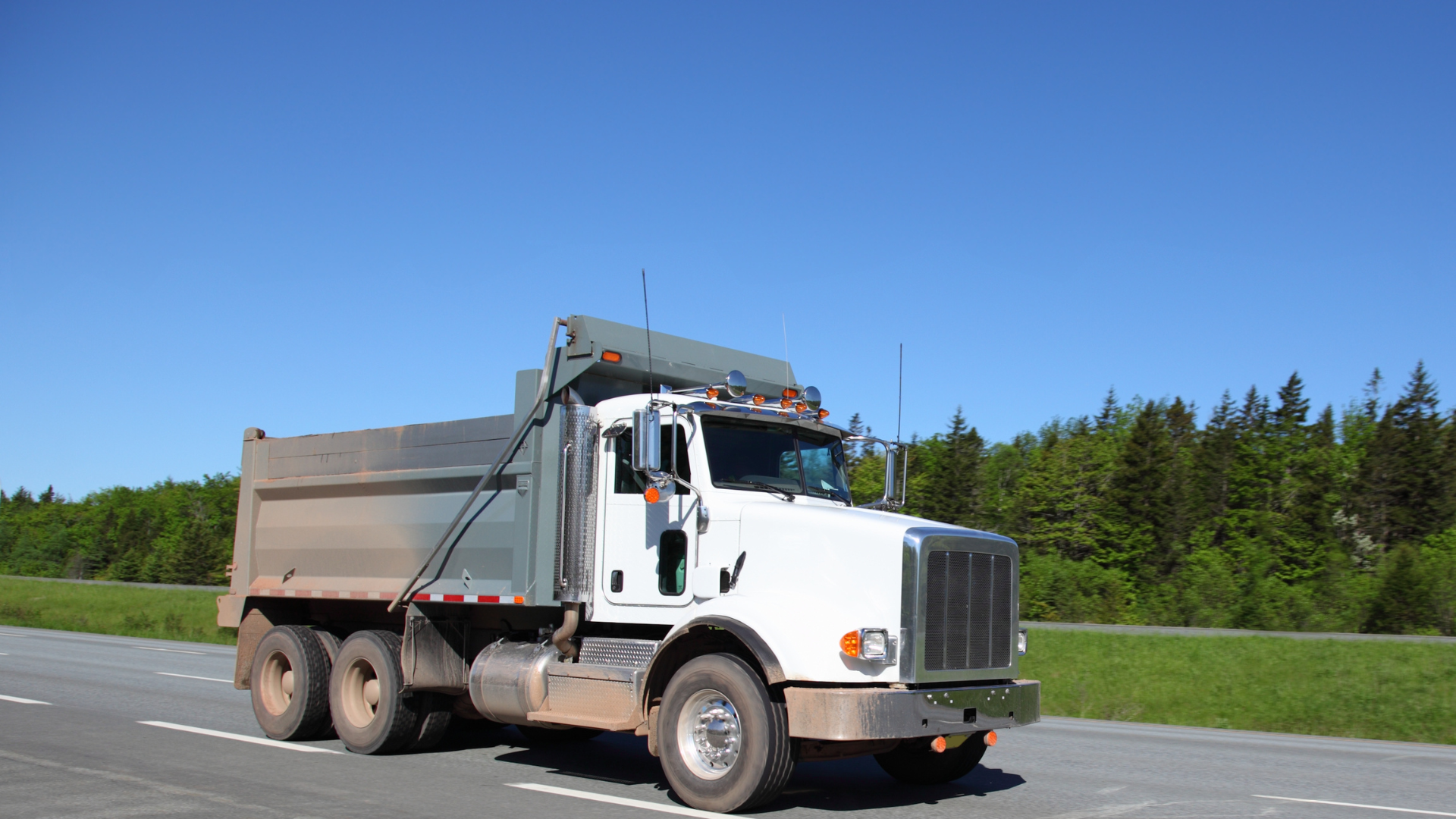 Driver Seriously Hurt After Natomas Dump Truck Crash on I-5