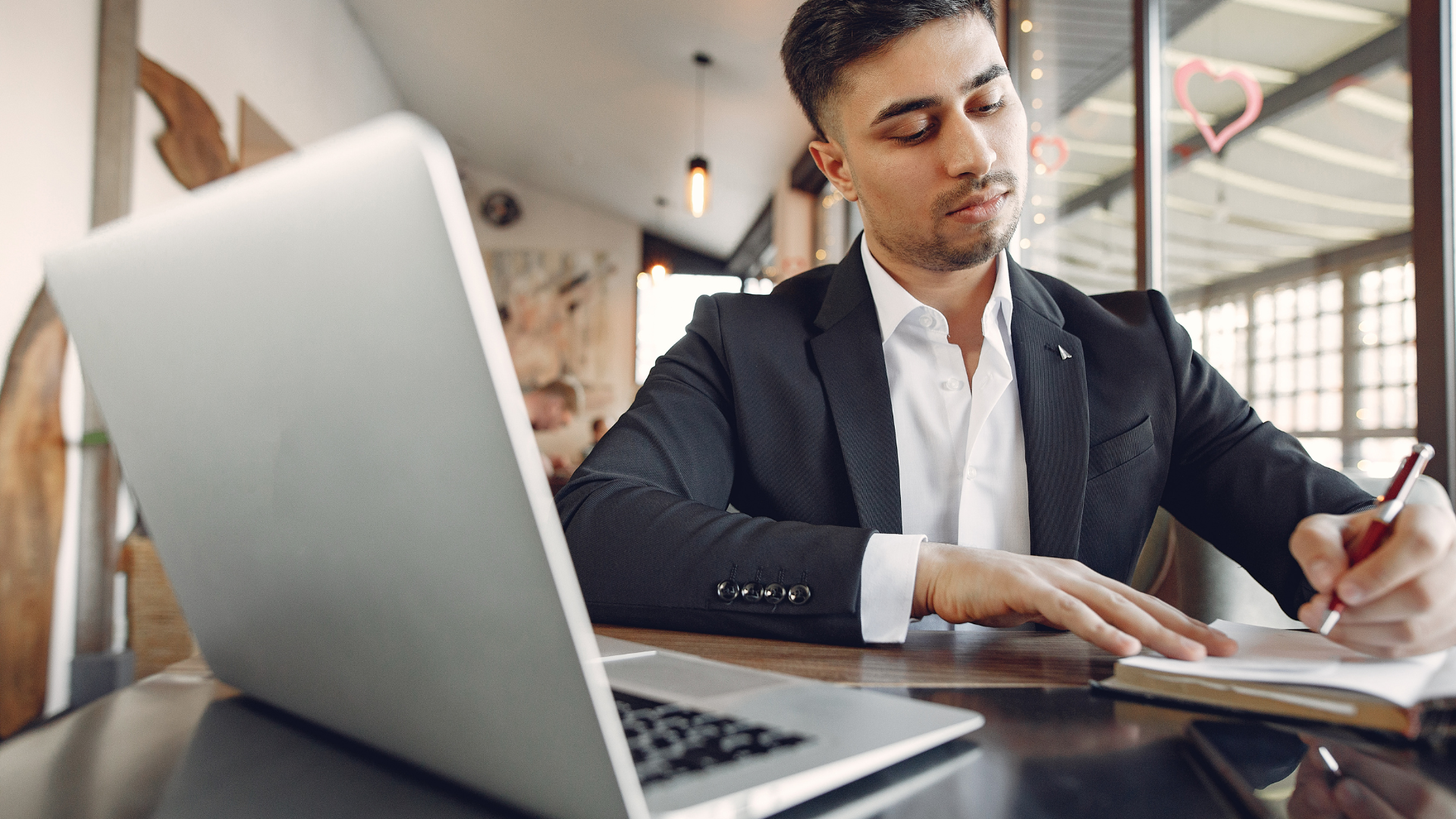 Roseville Car Accident Causes Partial Mall Power Outage